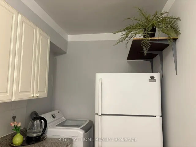 Additional image 12 of 3460 Keele St Unit 201