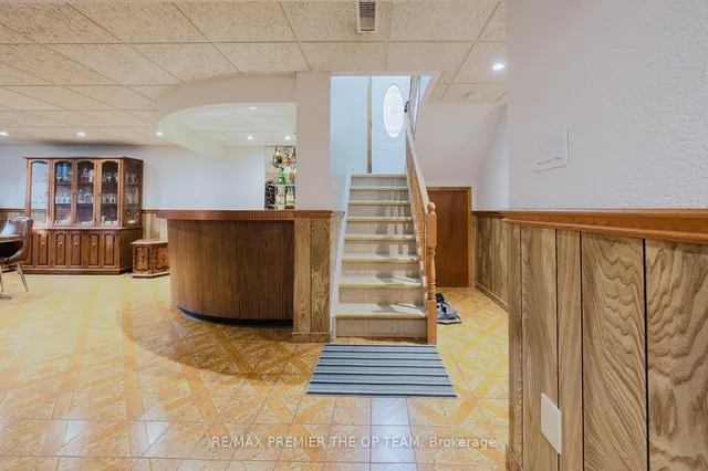 Additional image 25 of 142 Gracefield Ave