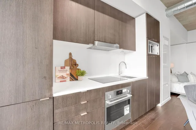 Additional image 9 of 21 Lawren Harris Sq Unit 1213