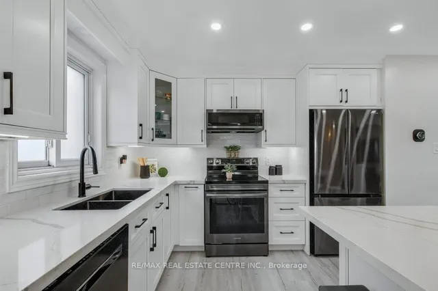 Additional image 18 of 19 Apple Ridge Dr