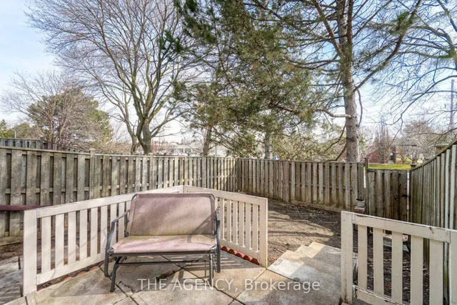 Additional image 34 of 90 Castlebury Cres Unit 21