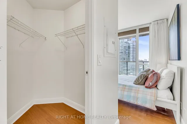 Additional image 11 of 825 Church St Unit 2109