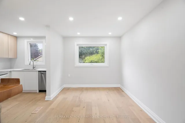 Additional image 15 of 918 Eglinton Ave