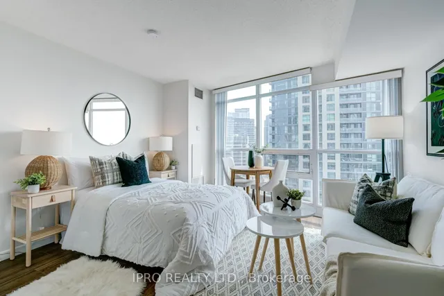 Additional image 5 of 219 Fort York Blvd Unit 1407