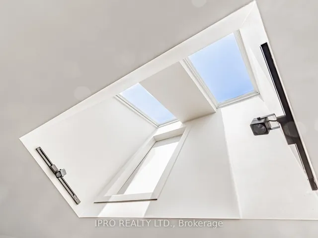 Additional image 13 of 244 King Edward Ave