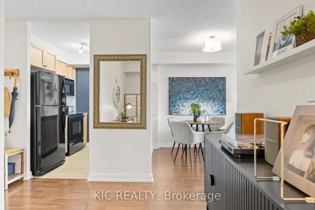 Additional image 7 of 181 Village Green Sq Unit 2312