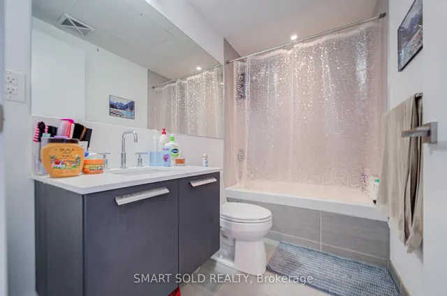 Additional image 24 of 50 Charles St Unit 2909