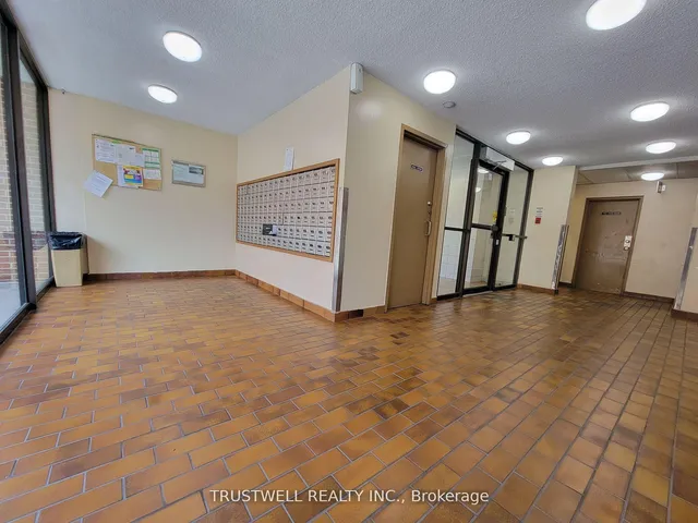 Additional image 2 of 4064 Lawrence Ave Unit 513