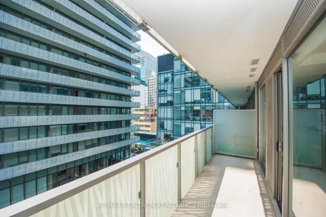 Additional image 38 of 50 Charles St Unit 606