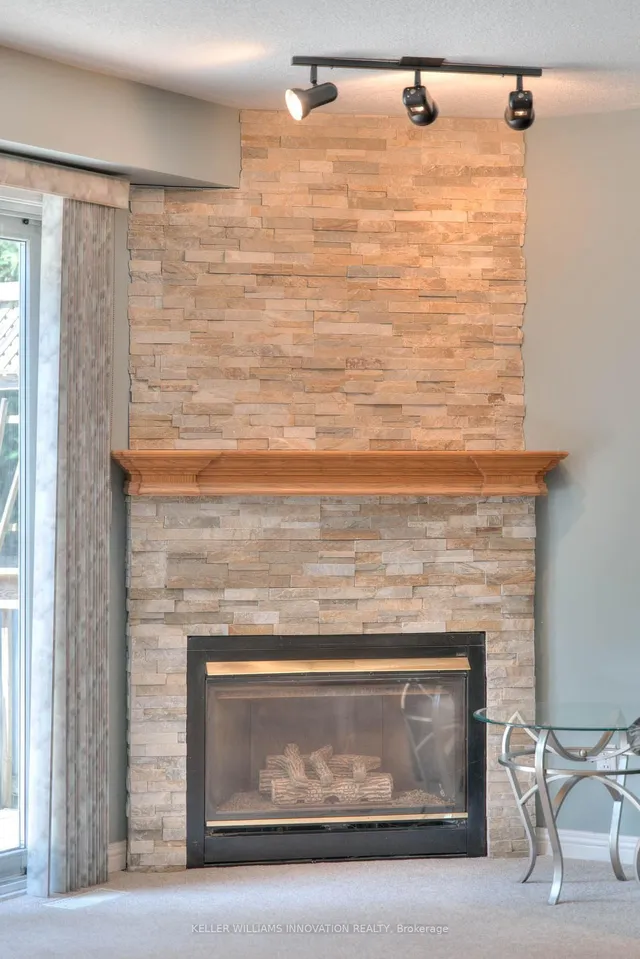 Additional image 16 of 23 Tami Crt