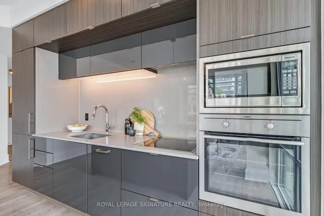 Additional image 13 of 15 Merchants' Wharf Unit 942