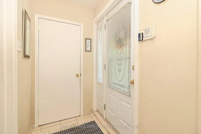 Additional image 4 of 989 Midland Ave