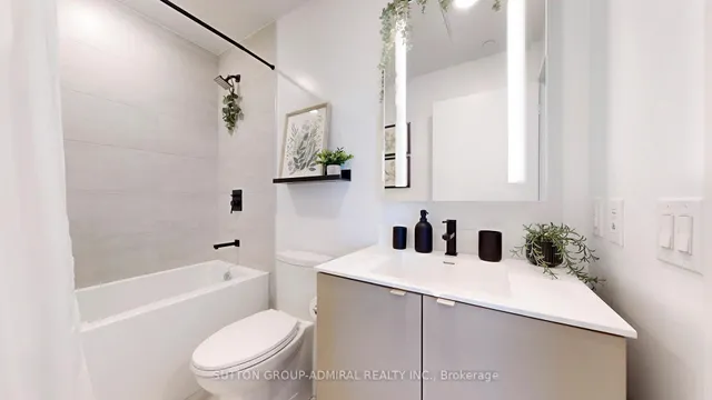 Additional image 12 of 500 Dupont St Unit 602