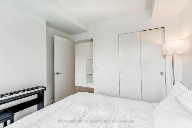 Additional image 23 of 25 Richmond St Unit 902