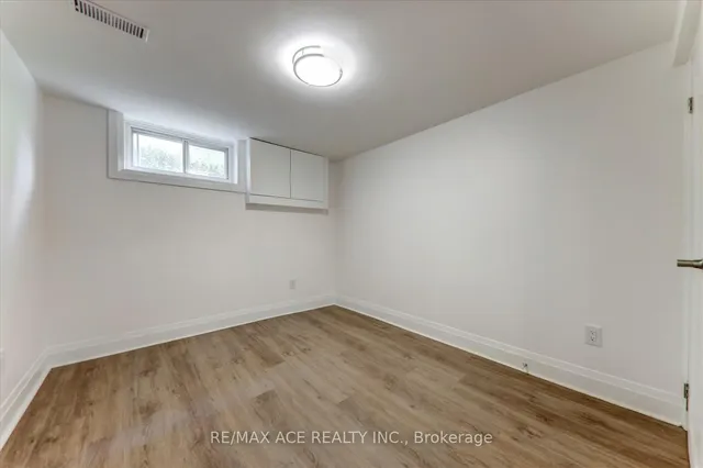 Additional image 32 of 16 Yorkshire Rd