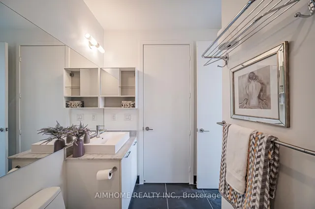 Additional image 14 of 399 Adelaide St Unit 1002