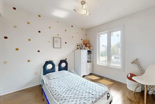 Additional image 19 of 60 Coyote Cres