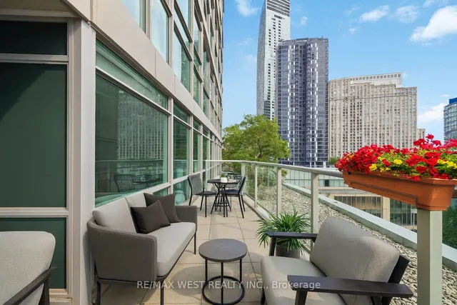 Additional image 2 of 18 Yonge St Unit 710