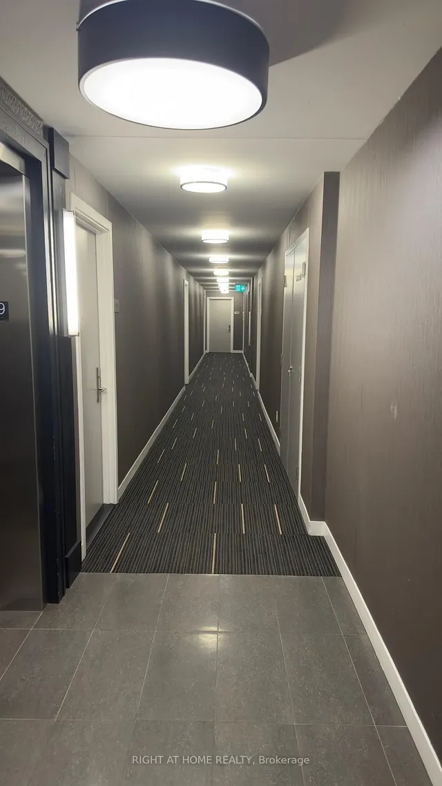 Additional image 8 of 5101 Dundas St Unit 902