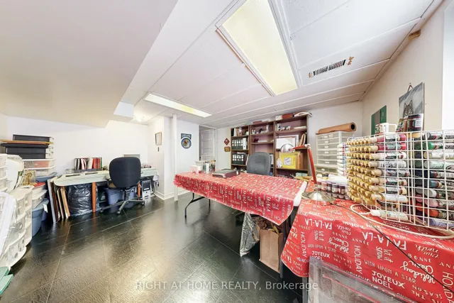 Additional image 32 of 159 ROSEMOUNT Ave