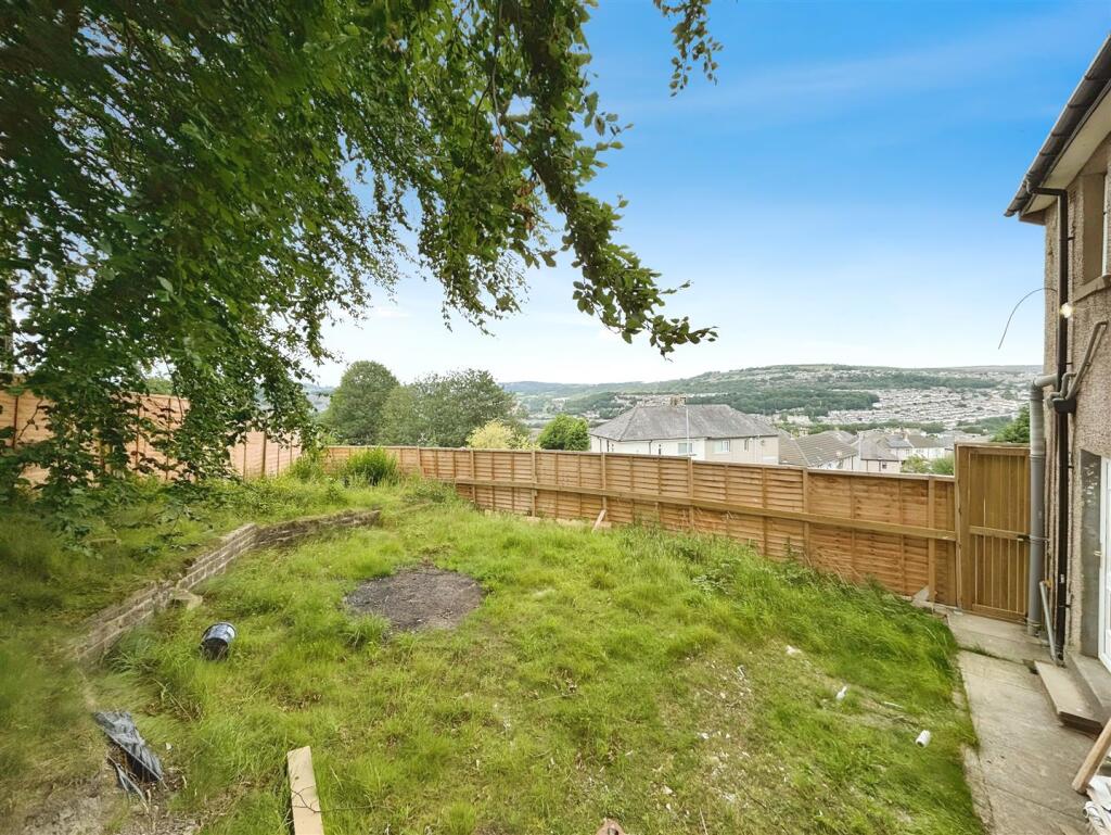 Additional image 16 of West Royd Drive, Shipley, BD18 1HN