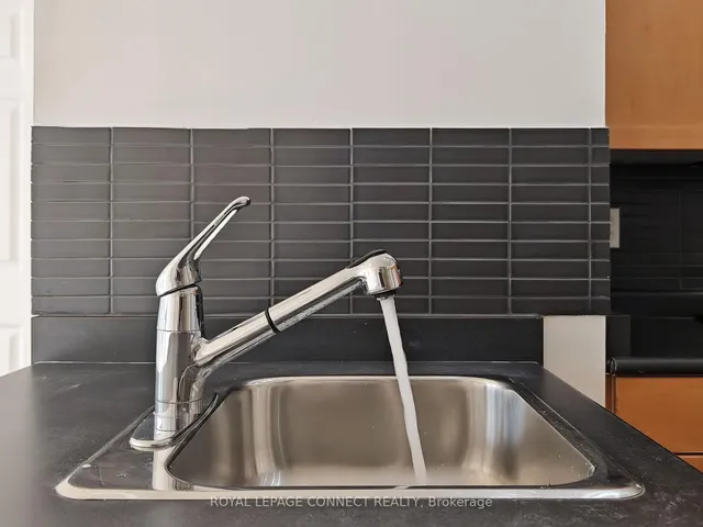 Additional image 20 of 311 Richmond St Unit 809