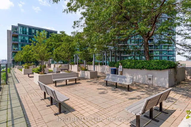 Additional image 15 of 219 Fort York Blvd Unit 1407