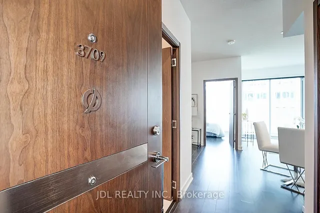 Additional image 3 of 19 Bathurst St Unit 3709