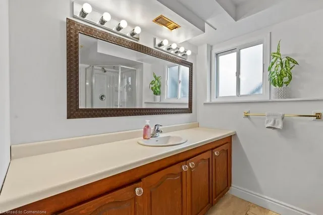 Additional image 28 of 66 High Acres Cres