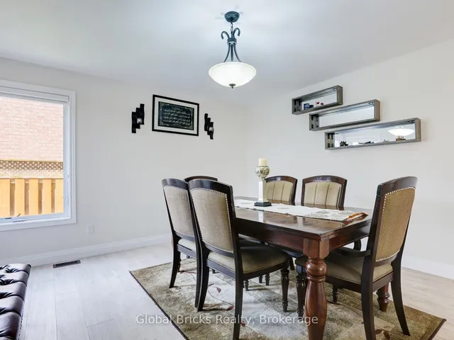 Additional image 10 of 11 Pebblecreek Dr