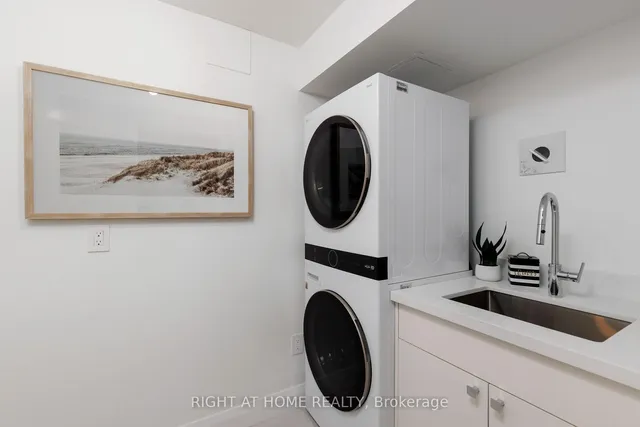 Additional image 41 of 130 Carlton St Unit 1403