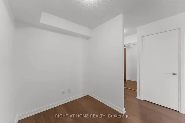 Additional image 14 of 255 Village Green Sq Unit 1501