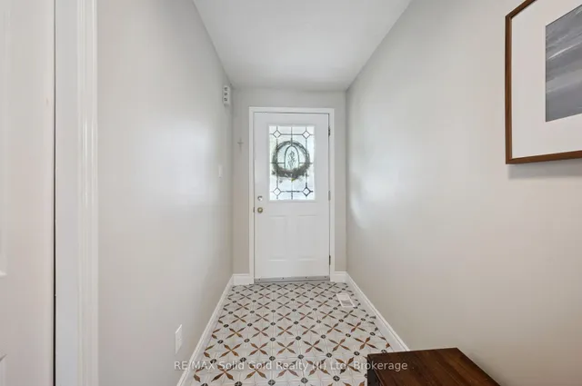 Additional image 7 of 12 Frankfurt St