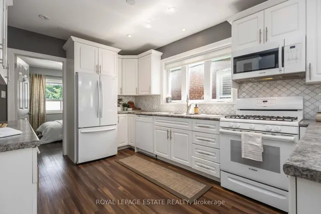 Additional image 26 of 1008 Woodbine Ave