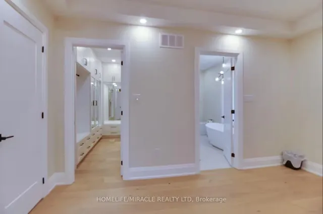 Additional image 19 of 10 Stamford Sq