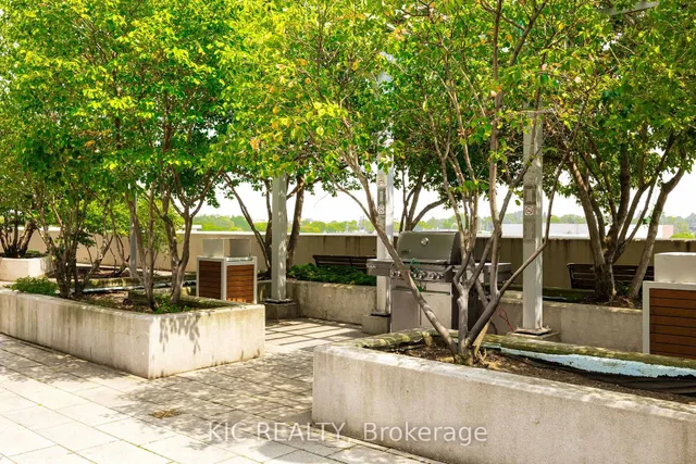 Additional image 20 of 181 Village Green Sq Unit 2312