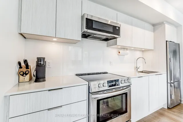 Additional image 21 of 25 Richmond St Unit 902