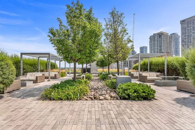 Additional image 40 of 825 Church St Unit 2109