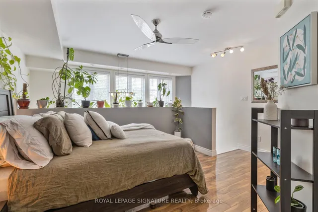 Additional image 16 of 46 Western Battery Rd Unit 812