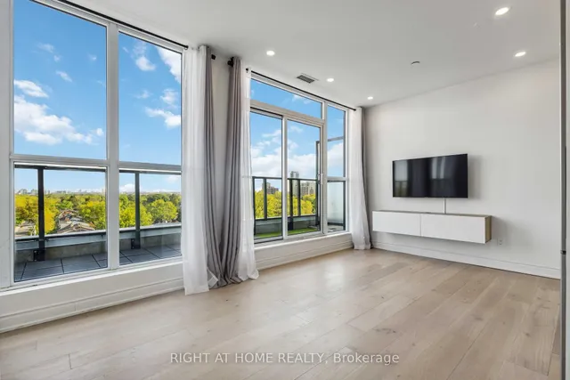 Additional image 4 of 2301 Danforth Ave Unit PH801