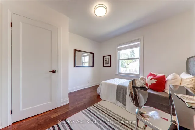 Additional image 14 of 16 Yorkshire Rd