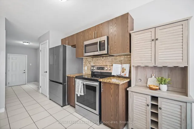 Additional image 15 of 439 Moorlands Cres