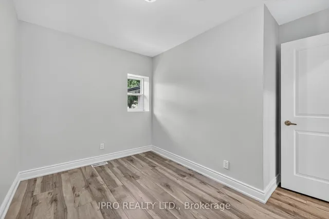 Additional image 23 of 34 Knox Ave