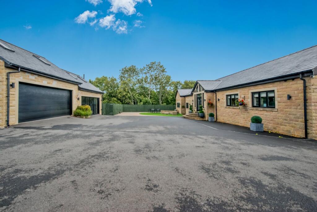 Additional image 2 of Latham Lane, Gomersal, Cleckheaton, West Yorkshire, BD19