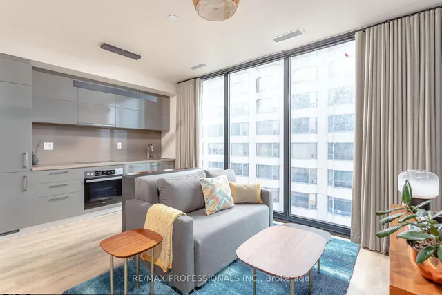 Additional image 4 of 188 Cumberland St Unit 2507 + Parking #59