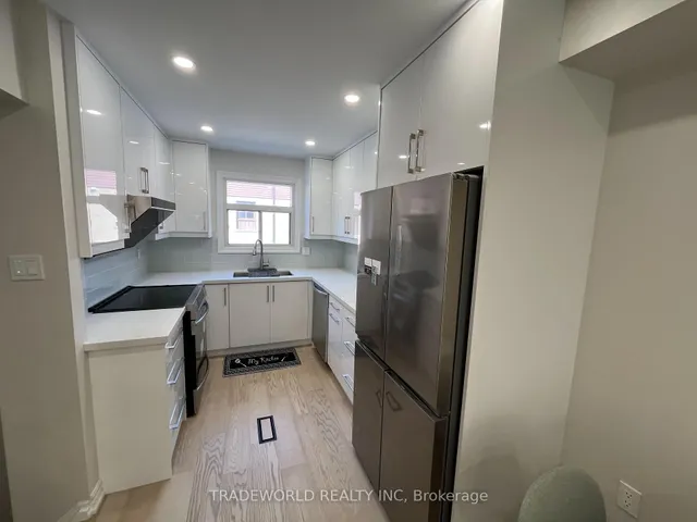 Additional image 21 of 275 Broadview Ave Unit 169