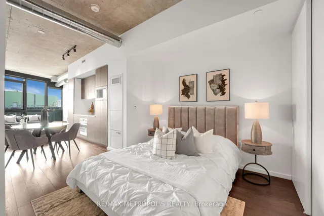 Additional image 17 of 21 Lawren Harris Sq Unit 1213