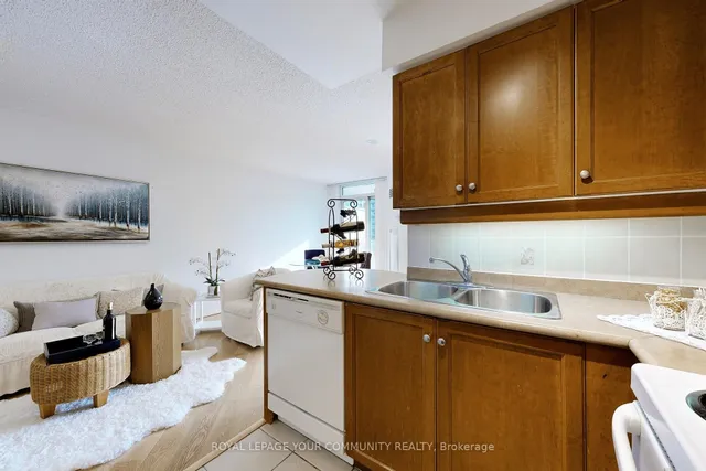 Additional image 17 of 2 Rean Dr Unit 1014