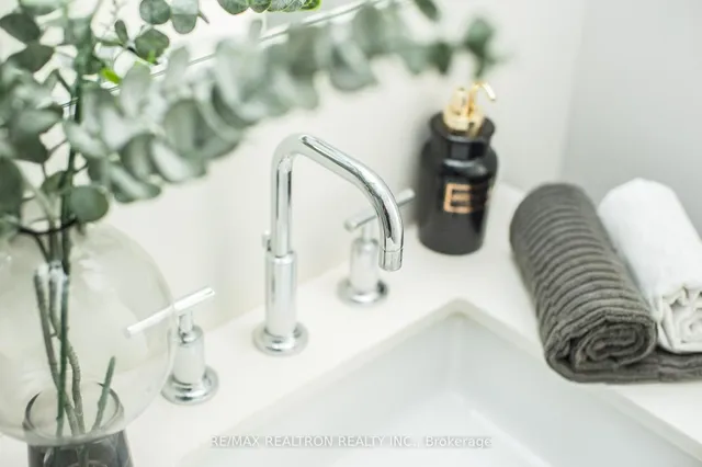 Additional image 34 of 50 Charles St Unit 606