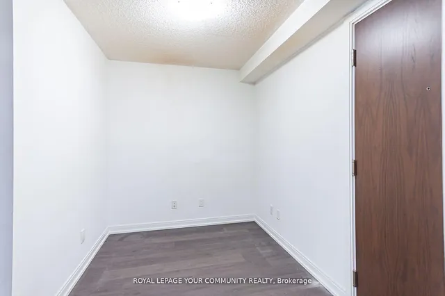 Additional image 18 of 255 Village Green Sq Unit 1310